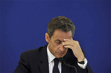 El ex jefe de Estado en Francia pasa a disposición judicial